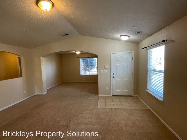 Building Photo - 3 br, 2 bath House - 9500 Mogollon Dr NW