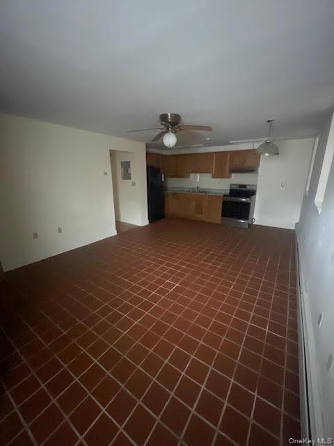 Foto del edificio - 36 E Main St