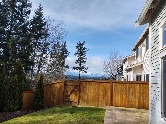 Foto del edificio - 2 Bedroom 2.5 Bathroom Townhouse in Silver...