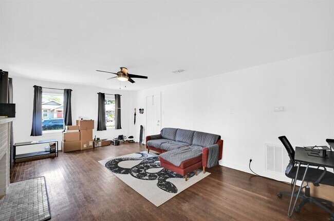 Foto del edificio - 626 E 14th St