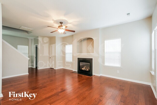 Building Photo - 10519 Meadow Crossing Ln