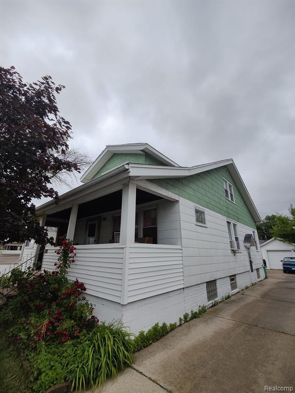 7369 Bernice St, Center Line, MI 48015 House Rental in Center Line