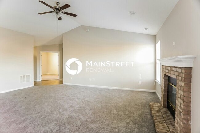 Foto del edificio - 3 Bedroom Pet-Friendly Home in INDIANAPOLIS, IN with Main Street Renewal