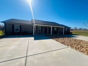 Building Photo - 4421 Dillbrook Ln