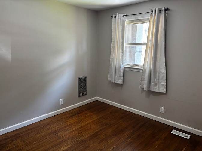 Foto del edificio - 5 Jamestown Pl