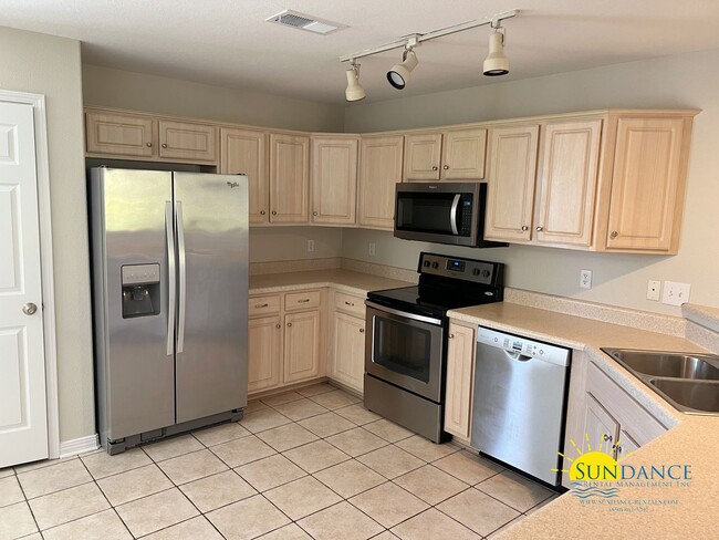 Building Photo - Stunning 4 Bedroom Home in Holley By The Sea