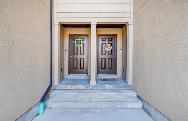 Building Photo - 1866 E 280 S