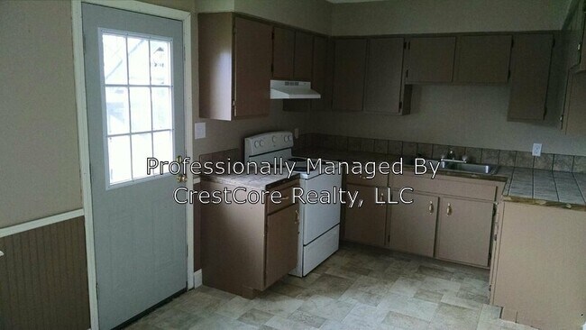 Building Photo - 2105 St John Ave