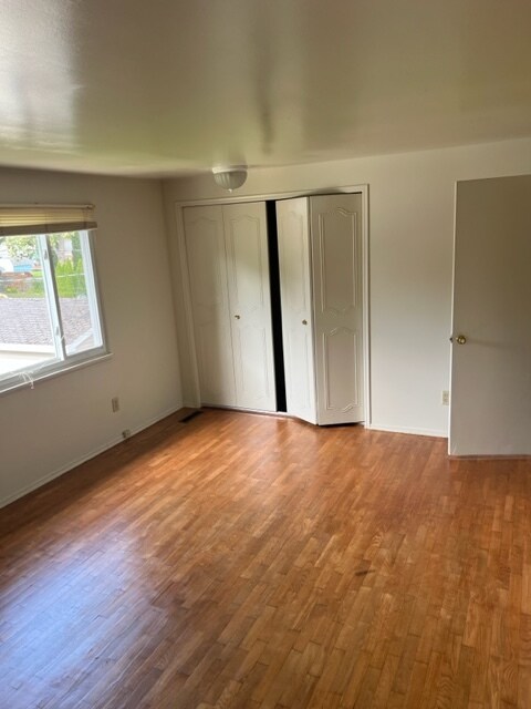 Building Photo - 343 N Dibble Ave