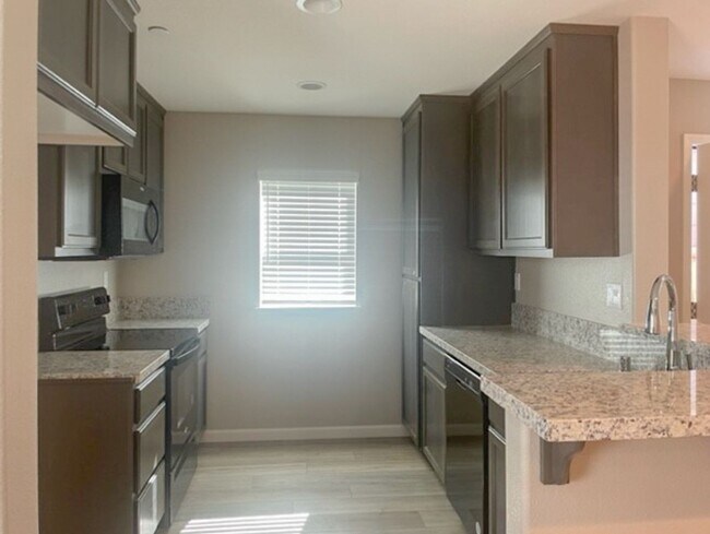 Foto del edificio - BRAND-NEW construction 1 Bedroom home