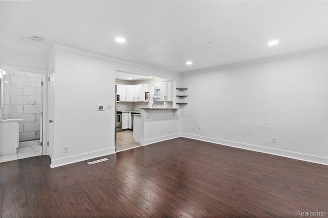 Building Photo - 22712 Clairwood St