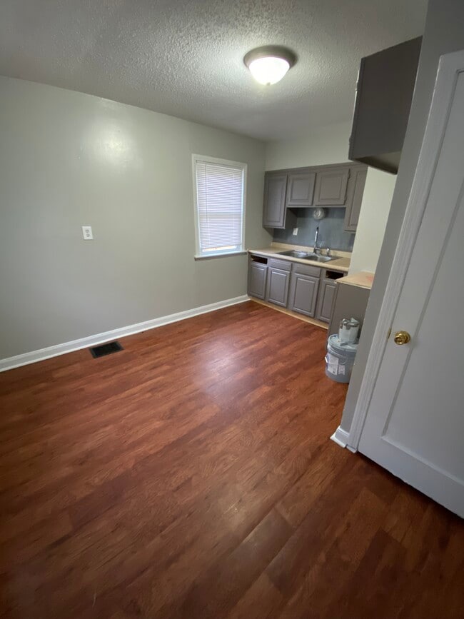 2197 Grasmere Ave, Columbus, OH 43211 House Rental in Columbus, OH