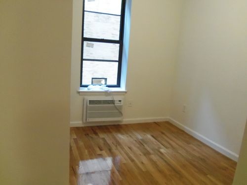 Building Photo - 443 W 51st St