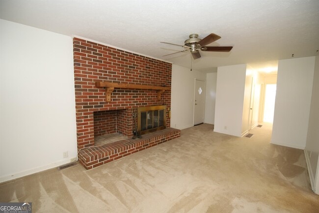 Building Photo - 121 Alton Dr