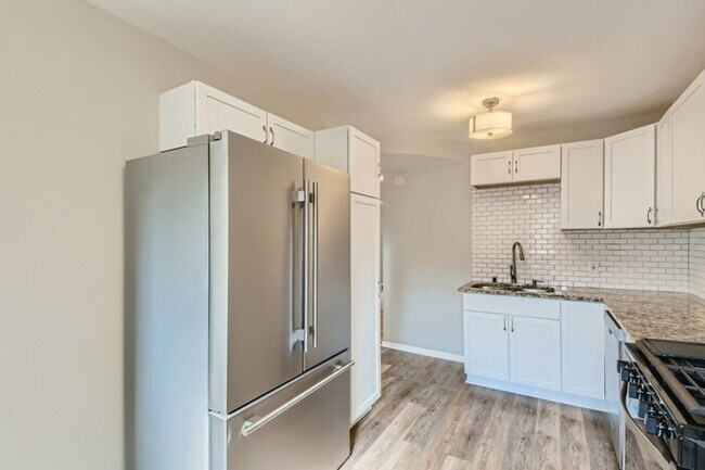 Building Photo - 2578 Wheeler Street N, Roseville, MN, 55113