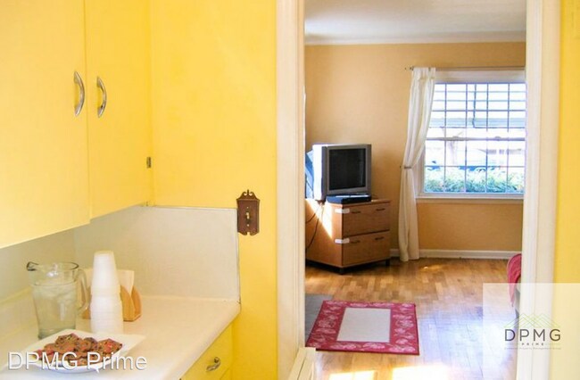Building Photo - 3 br, 1 bath House - 2605 Forest Avenue