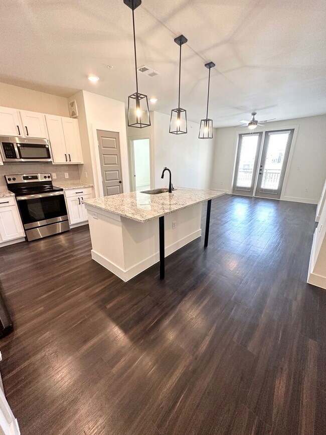 Building Photo - 634 N Teel Pkwy