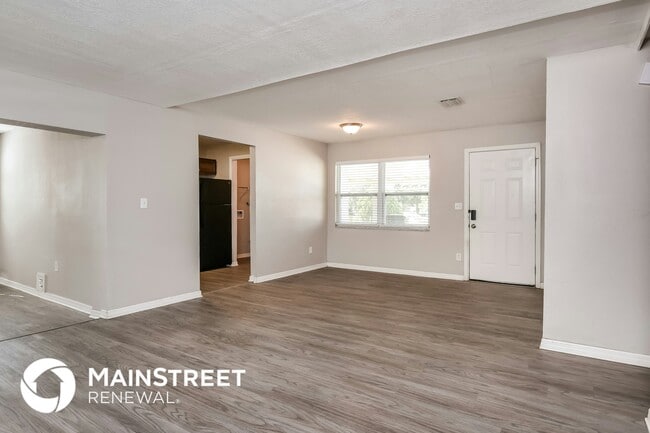 Building Photo - 2409 Straker Ct