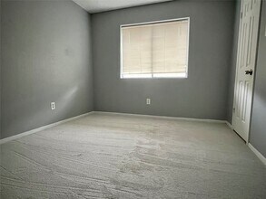 Building Photo - 10610 Sandy River Dr