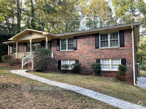 Building Photo - 3428 Vandiver Dr