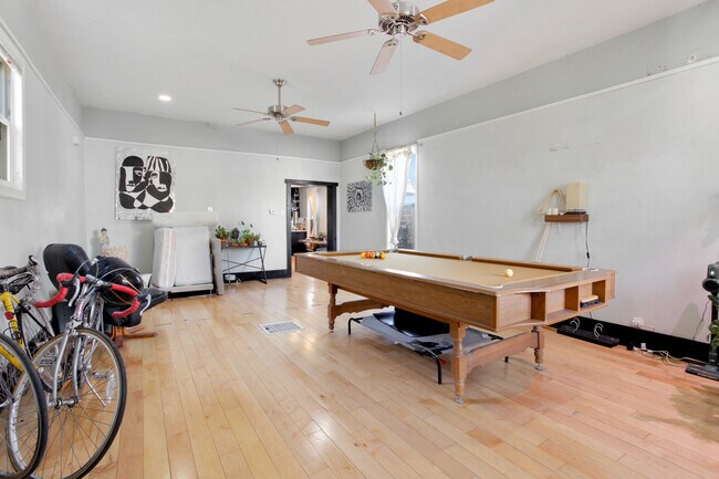 Building Photo - 2818 Welton St