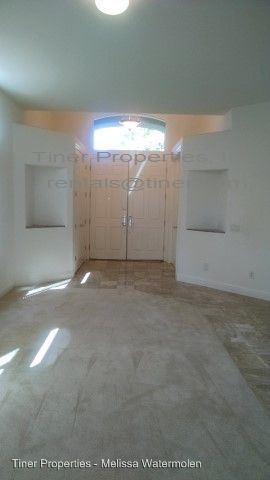 Building Photo - 8930 Beckington Dr