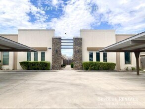 Building Photo - 1415 Deer Hls