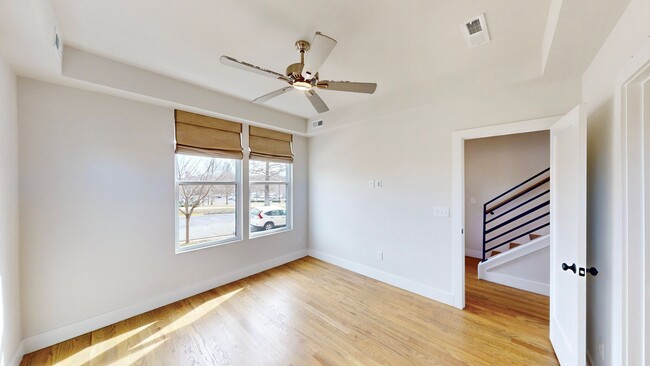 Foto del edificio - 2108 Suttle Ave