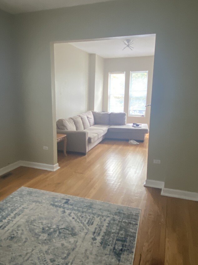 Foto principal - 2633 W Homer St