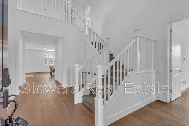 Foto del edificio - 176 Raven Cir