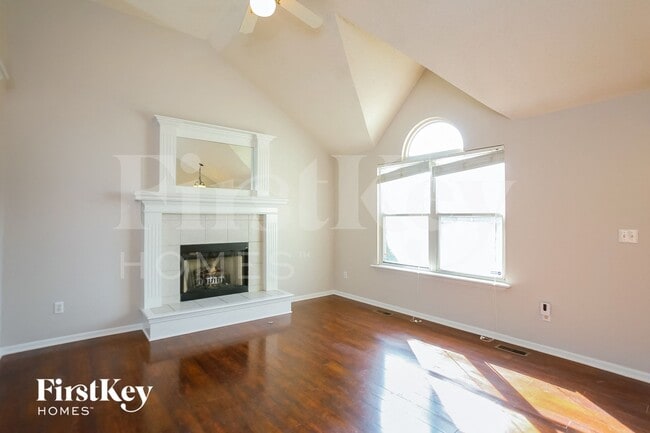 Foto del edificio - 1158 Blue Bird Ln