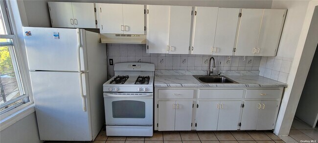 Foto del edificio - 145-20 Shore Ave