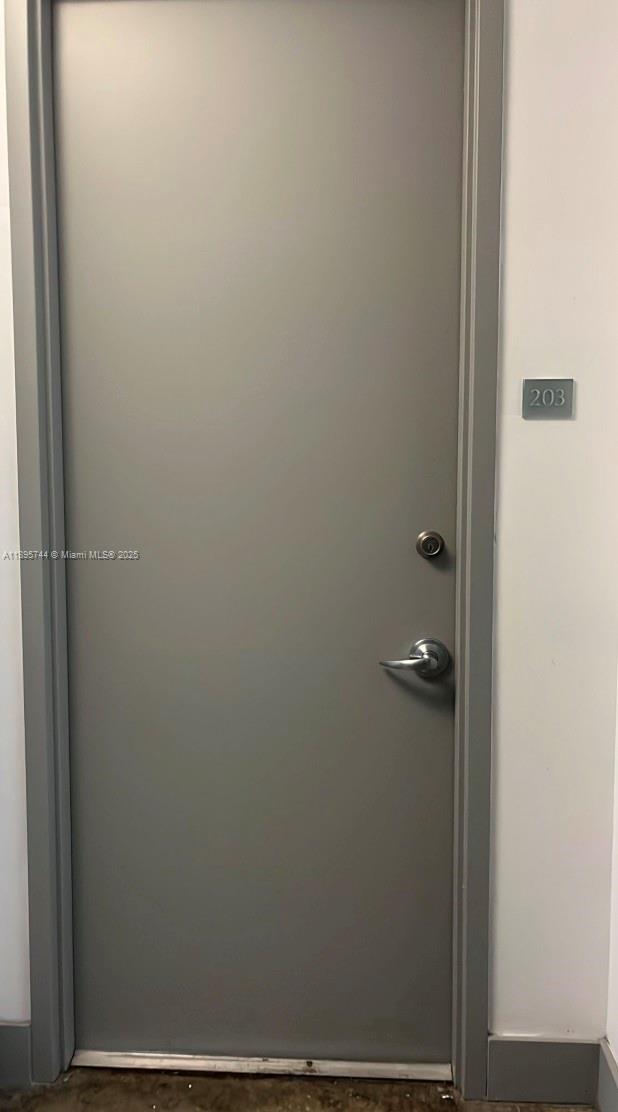 Building Photo - $1,995MONTHLY;1791 NE MIAMI GARDENS DR #E2...