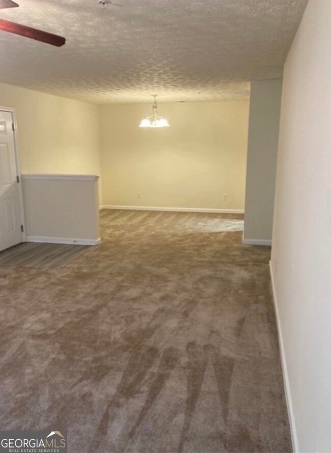 Foto del edificio - 6102 Fairington Club Dr