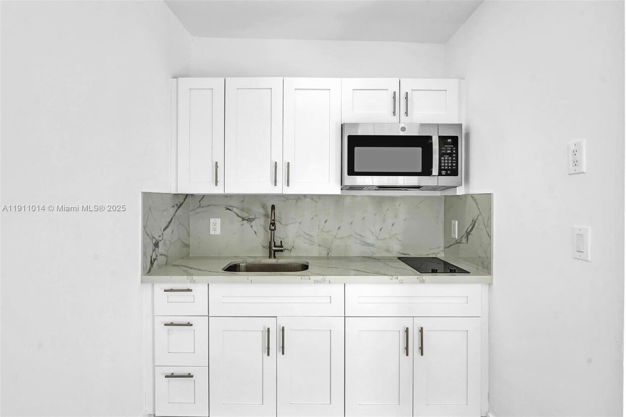 Primary Photo - 1623 NW 16th Terrace