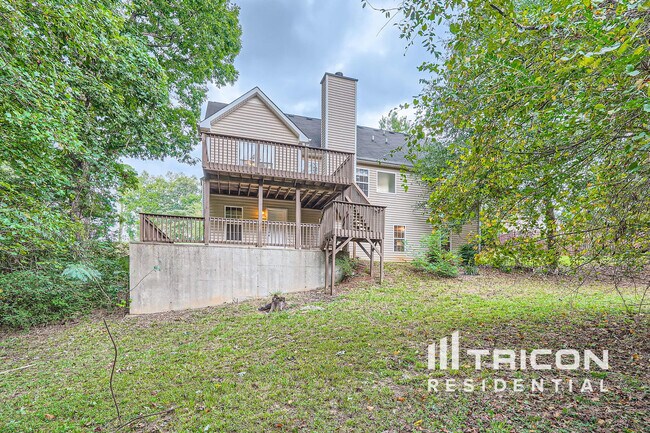 Building Photo - 930 Willow Hollow Dr