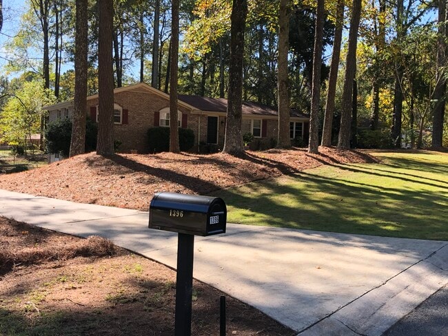 Foto del edificio - 1396 Windburn Dr