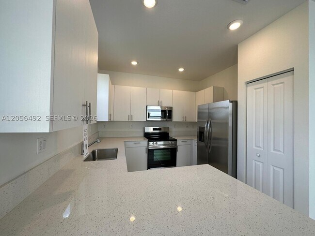 Building Photo - 29021 SW 162nd Ct