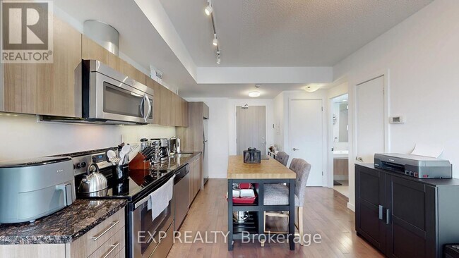 Photo du bâtiment - 390-390 Cherry St