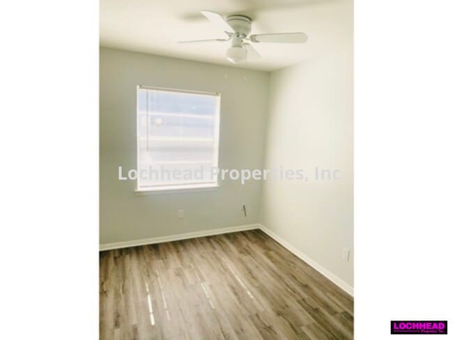 Foto del edificio - **** 4 BEDROOM IN THE TOWN EAST SUBDIVISIO...