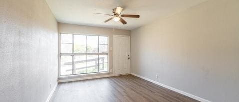 Building Photo - 823 Yellow Wood Dr