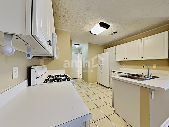 Building Photo - 1082 Britley Park Ln