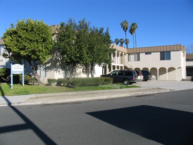 Foto del edificio - 3439 Rexford St
