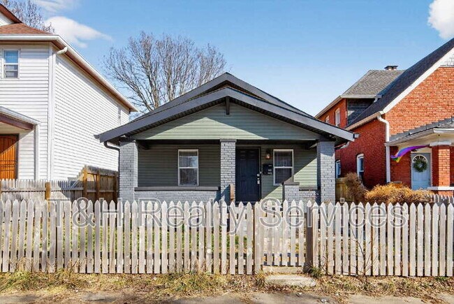 Building Photo - 1831 Olive St