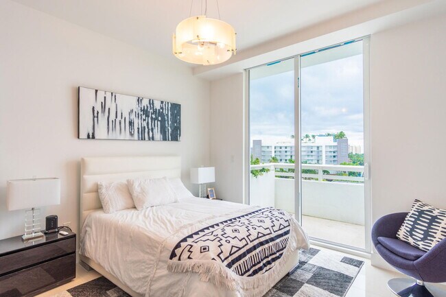 Foto del edificio - 1150 NW 102nd St