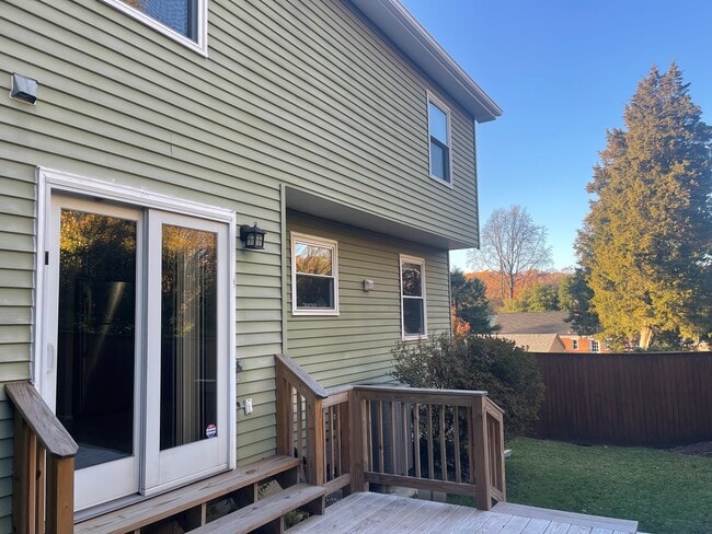 Fotografía del edificio - 9705 Glen Ave