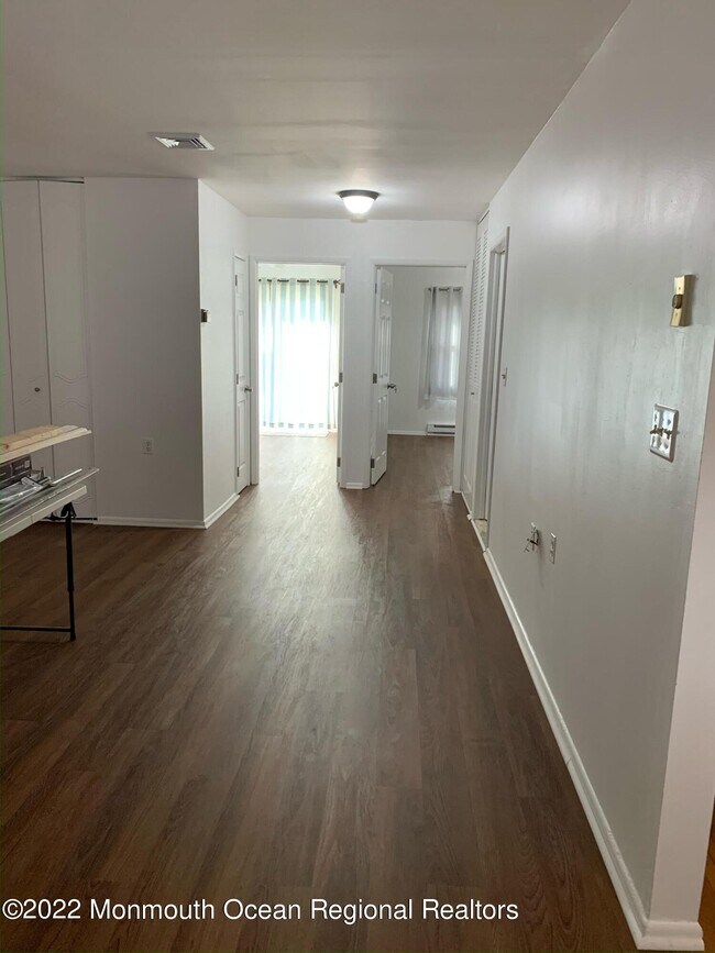 Building Photo - 436C Portsmouth Dr