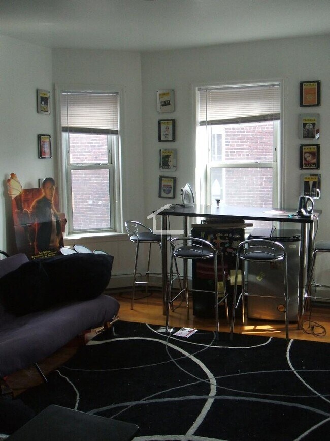 Foto del edificio - 6 Litchfield St