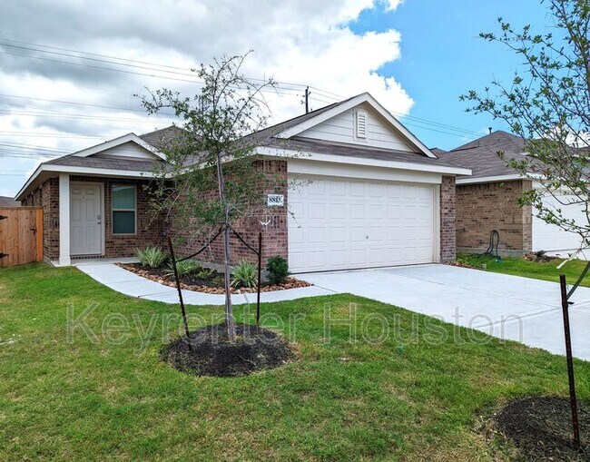 Foto del edificio - 8810 Wooster Trails Dr