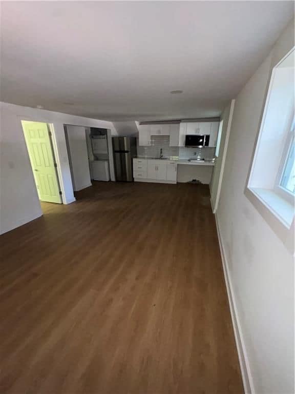 Building Photo - 6632 Stark Ct